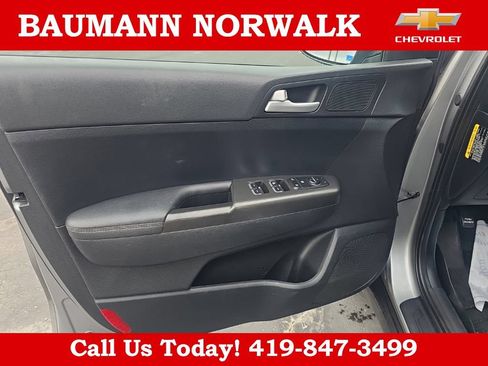 Used 2022 Kia Sportage LX FWD image 27
