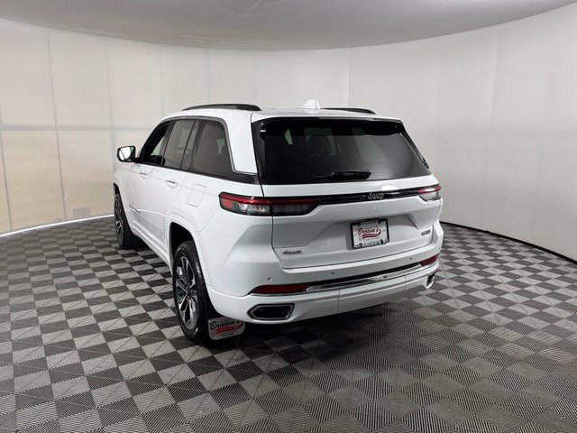 Used 2022 Jeep Grand Cherokee Overland AWD/4WD image 5