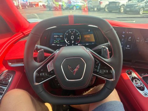 Used 2024 Chevrolet Corvette Stingray Premium Conv w/ Z51 Performance Package RWD image 28
