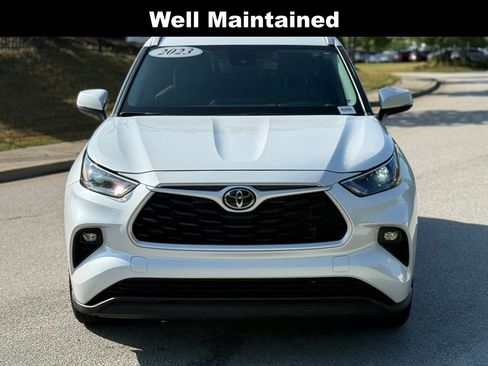 Used 2023 Toyota Highlander XLE FWD image 7