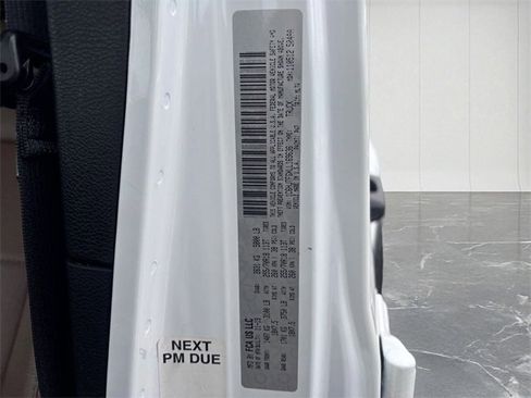 Certified 2020 Jeep Gladiator Overland image 31