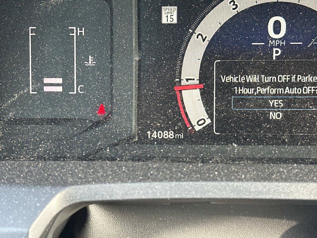 Used 2024 Toyota Tacoma SR5 AWD/4WD image 14