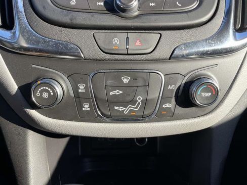 Used 2024 Chevrolet Equinox LS w/ LS Convenience Package image 27