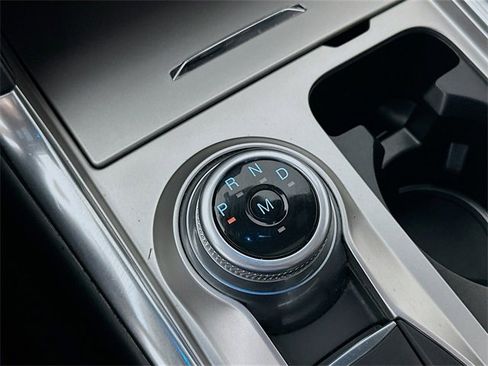 Used 2020 Ford Explorer Platinum w/ Premium Technology Package image 17