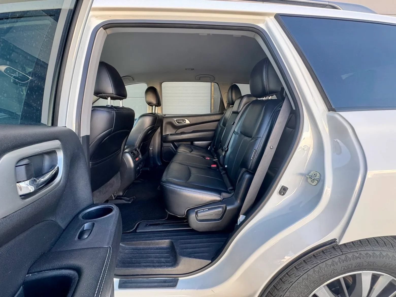 Used 2020 Nissan Pathfinder SL AWD/4WD image 12