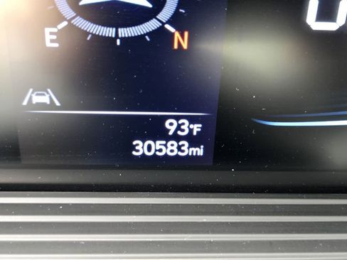 Used 2023 Hyundai Venue Limited image 26