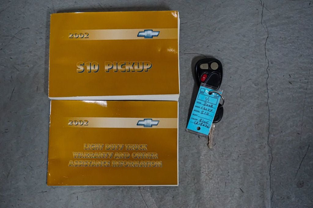 Used 2002 Chevrolet S10 Pickup LS w/ LS Preferred Equipment Group AWD/4WD image 72