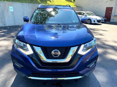Used 2019 Nissan Rogue SV w/ Premium Package image 6