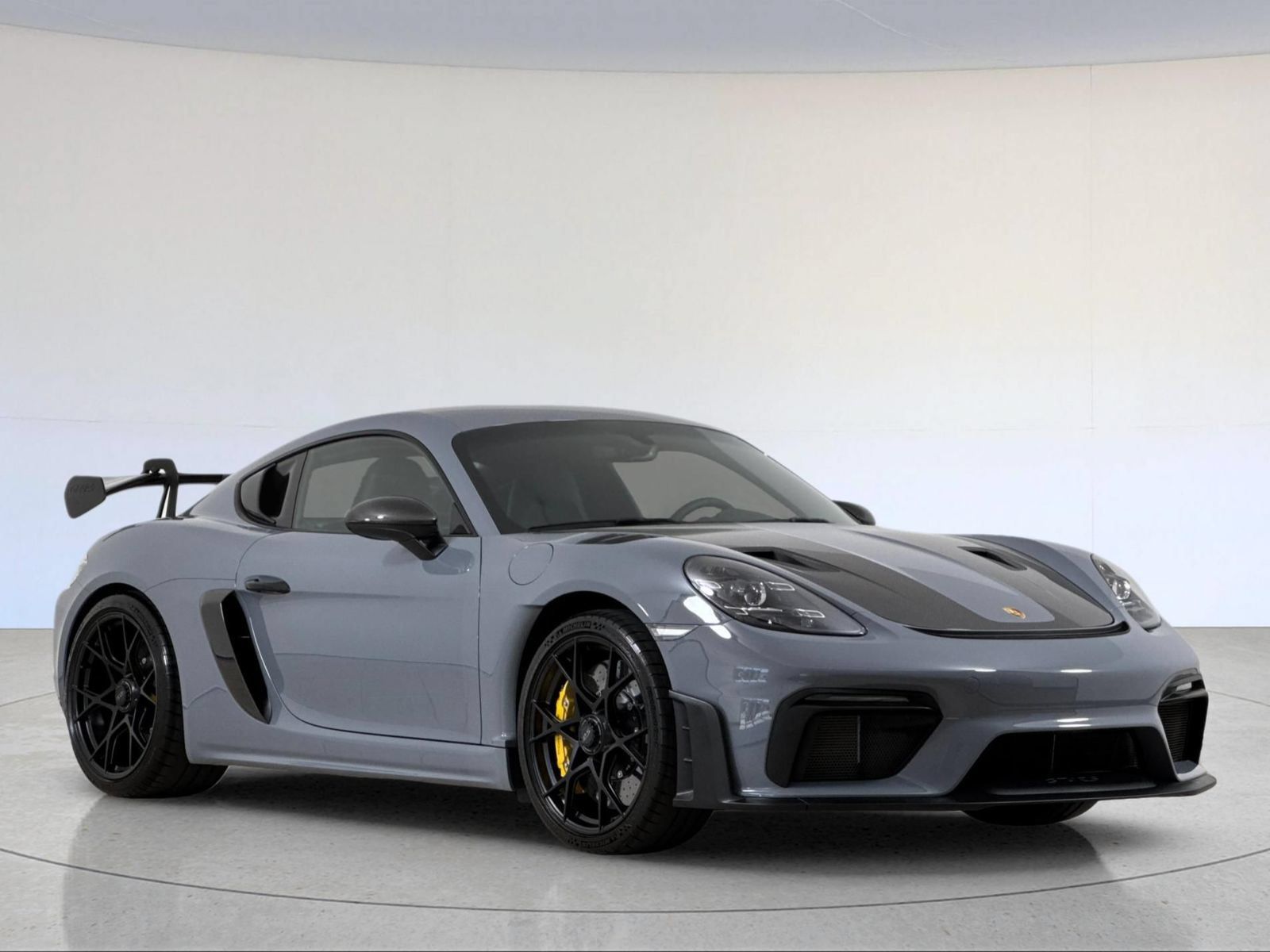 Certified 2025 Porsche 718 Cayman GT4 RS w/ Weissach Package RWD image 9