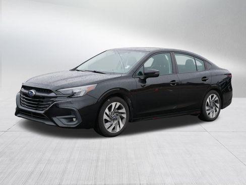 Used 2023 Subaru Legacy Limited image 3