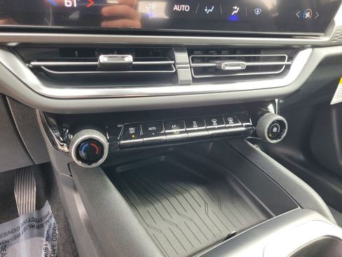 New 2026 Chevrolet Equinox EV LT image 30