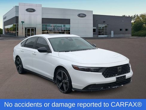 Used 2023 Honda Accord Sport image 2