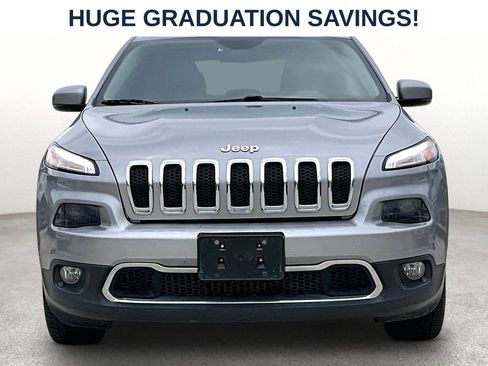Used 2016 Jeep Cherokee Limited FWD image 3