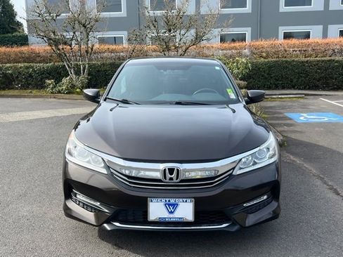 Used 2017 Honda Accord Sport Special Edition image 2