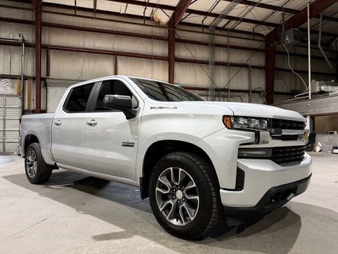 Used 2020 Chevrolet Silverado 1500 LT w/ Texas Edition RWD image 1