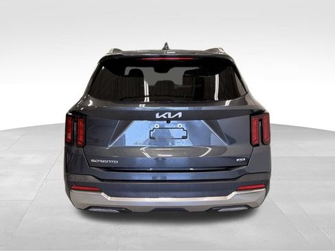 Used 2024 Kia Sorento S w/ Panoramic Sunroof Package AWD/4WD image 4