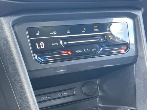 Certified 2023 Volkswagen Tiguan SE R-Line image 15