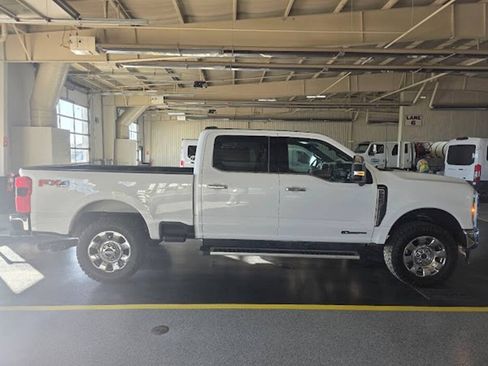 Used 2023 Ford F250 Lariat w/ Chrome Package image 8