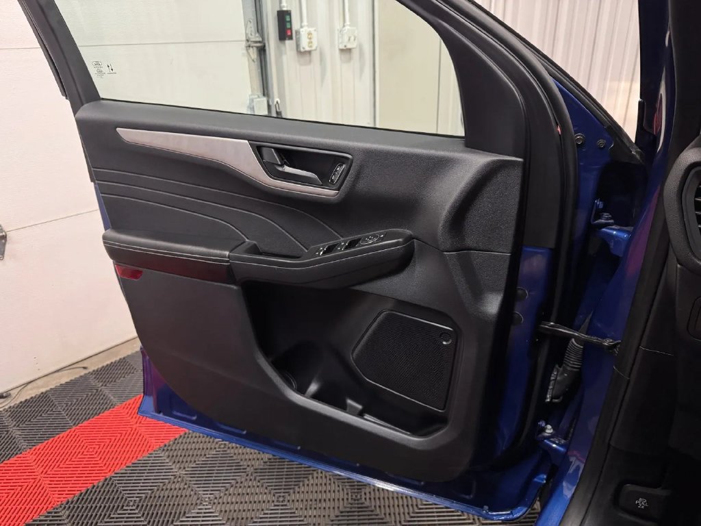 Used 2022 Ford Escape SE w/ Convenience Package AWD/4WD image 30