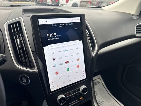 Used 2024 Ford Edge SEL w/ Convenience Package image 39