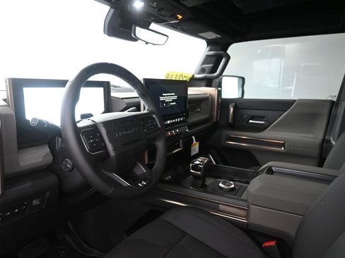 New 2025 GMC Hummer EV 2X w/ LPO, Dark Essentials Package image 20
