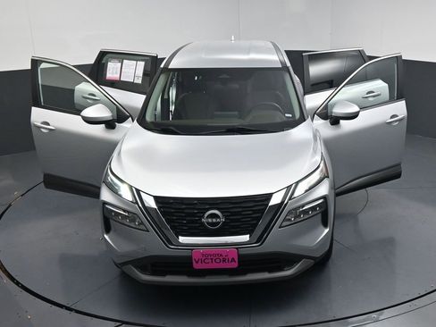 Used 2023 Nissan Rogue SV image 21