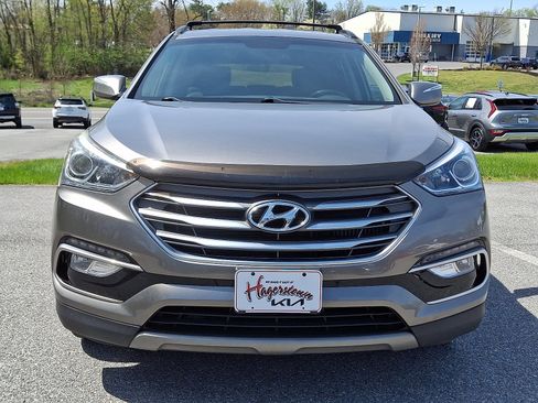 Used 2018 Hyundai Santa Fe Sport 2.0T AWD/4WD image 2