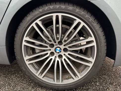 Used 2019 BMW 530i xDrive w/ M Sport Package image 12
