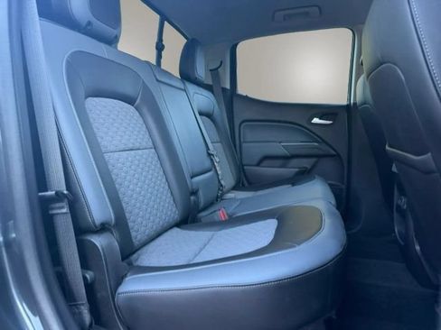 Used 2016 Chevrolet Colorado Z71 AWD/4WD image 12