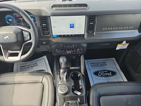New 2025 Ford Bronco Badlands w/ Sasquatch Package image 11