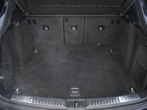 Used 2017 Porsche Macan S w/ Premium Package Plus image 38