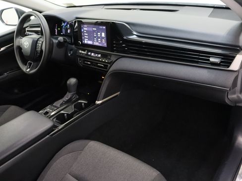 Used 2025 Toyota Camry LE w/ Convenience Package FWD image 35