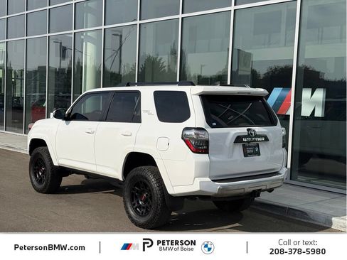 Used 2022 Toyota 4Runner TRD Off-Road Premium AWD/4WD image 3