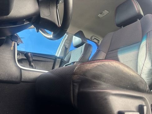 Used 2017 Toyota Camry SE image 10