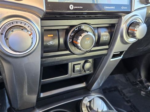 Used 2022 Toyota 4Runner SR5 Premium image 21