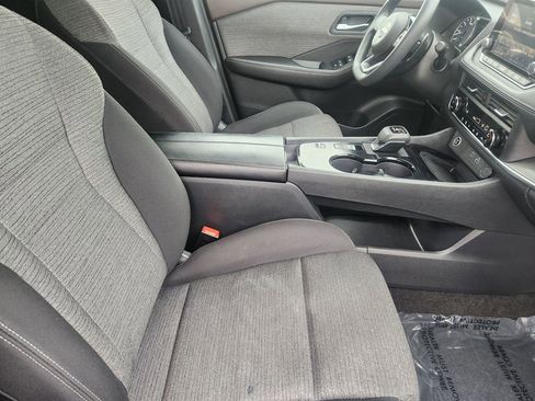 Used 2023 Nissan Rogue SV image 15