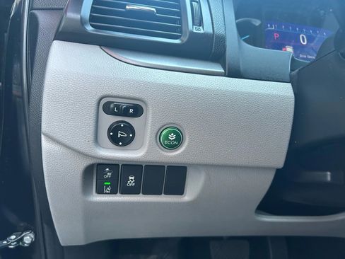 Used 2020 Honda Pilot LX image 14