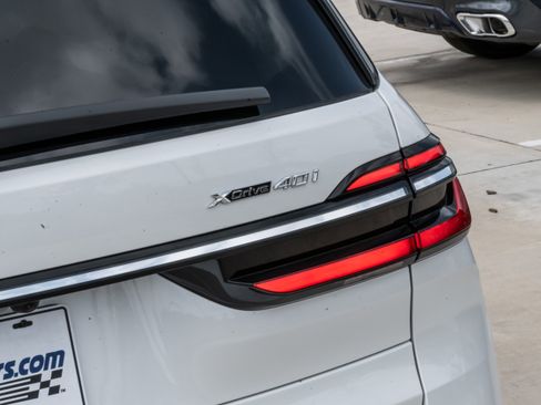 Certified 2025 BMW X7 xDrive40i w/ Executive Package image 39