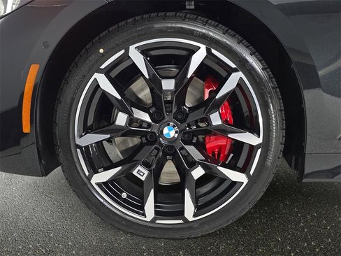 New 2026 BMW 330i xDrive Sedan w/ M Sport Package image 32