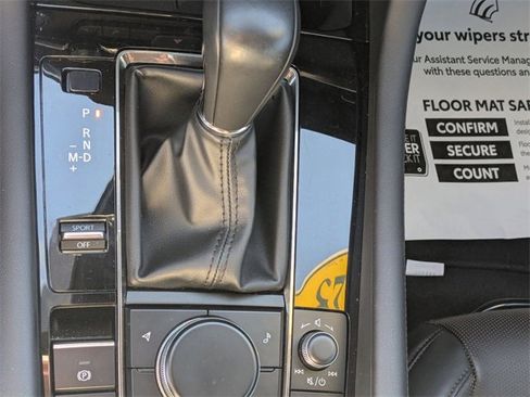 Used 2025 MAZDA MAZDA3 Hatchback w/Premium Plus Pkg image 21