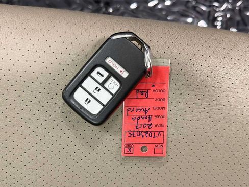 Used 2017 Honda Accord Touring image 32