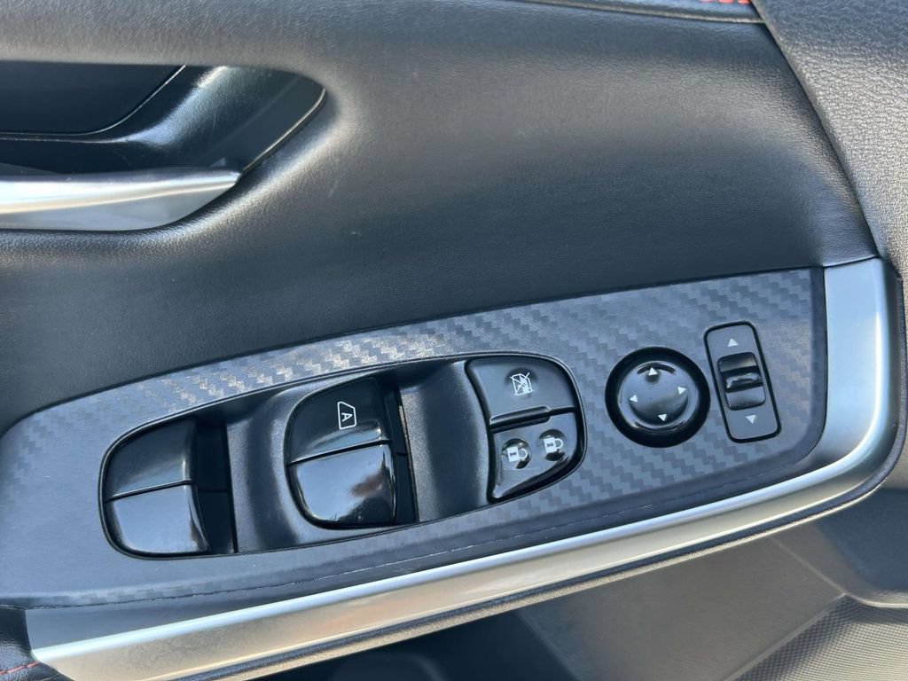 Used 2025 Nissan Sentra SR FWD image 22