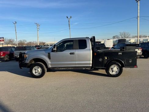 Used 2022 Ford F250 XL w/ Power Equipment Group image 2
