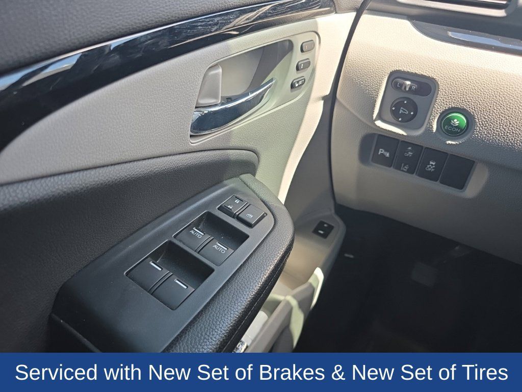 Used 2021 Honda Pilot Touring image 14
