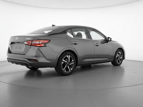 Used 2025 Nissan Sentra SV FWD image 9