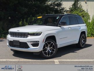 Used 2023 Jeep Grand Cherokee Summit AWD/4WD video 1