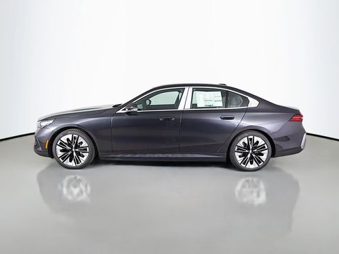 New 2026 BMW i5 eDrive40 AWD/4WD image 4