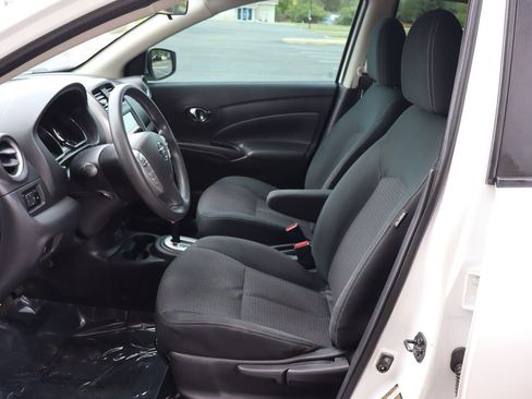Used 2019 Nissan Versa SV FWD image 19