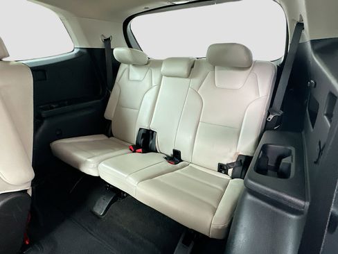 Used 2020 Kia Telluride S FWD image 27
