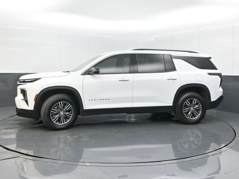 Used 2025 Chevrolet Traverse LT w/ LPO, Floor Liner Package AWD/4WD image 3